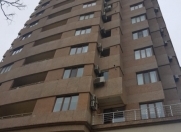 Satılır 4 otaqlı 200 m2 yeni tikili 28 May m.
