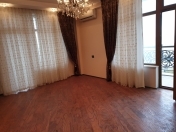 Satılır 4 otaqlı 190 m2 yeni tikili Sahil m.