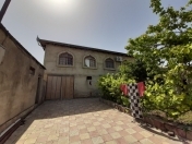 Satılır 4 otaqlı 400 m2 həyət evi Y.Ramana