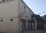 Satılır 4 otaqlı 204 m2 həyət evi Y.Ramana