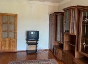 İcarəyə verilir 2 otaqlı 45 m2 köhnə tikili İnşaatçılar m.