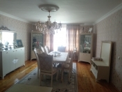 Satılır 5 otaqlı 1000 m2 həyət evi Şəmkir