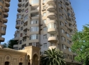 Satılır 4 otaqlı 205 m2 yeni tikili 28 May m.