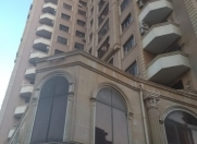 Satılır 3 otaqlı 140 m2 yeni tikili 28 May m.