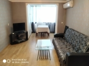 İcarəyə verilir 2 otaqlı 60 m2 köhnə tikili İnşaatçılar m.