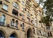 İcarəyə verilir 2 otaqlı 65 m2 köhnə tikili Sahil m.