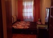 İcarəyə verilir 2 otaqlı 55 m2 köhnə tikili Elmlər Akademiyası m.