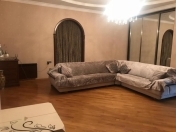 Satılır 5 otaqlı 170 m2 yeni tikili İnşaatçılar m.