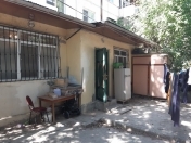 Satılır 4 otaqlı 103 m2 köhnə tikili 2 mkr