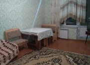 İcarəyə verilir 2 otaqlı 60 m2 köhnə tikili 8 km