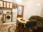 Satılır 4 otaqlı 120 m2 köhnə tikili İnşaatçılar m.