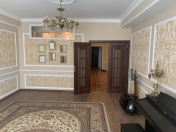 Satılır 2 otaqlı 75 m2 yeni tikili Qara Qarayev m.