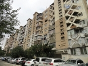 Satılır 3 otaqlı 57 m2 köhnə tikili Neapol dairəsi