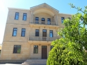 Satılır 12 otaqlı 1000 m2 bağ evi Novxanı