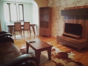 İcarəyə verilir 3 otaqlı 77 m2 köhnə tikili Musabəyov parkı