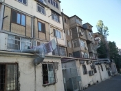 İcarəyə verilir 3 otaqlı 80 m2 köhnə tikili Elmlər Akademiyası m.