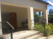 İcarəyə verilir 3 otaqlı 100 m2 həyət evi Xaçmaz