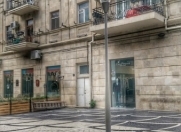 İcarəyə verilir 3 otaqlı 110 m2 köhnə tikili Sahil m.