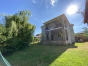 İcarəyə verilir 6 otaqlı 240 m2 bağ evi Qəbələ