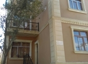 Satılır 4 otaqlı 210 m2 həyət evi Bülbülə