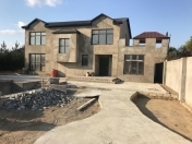 Satılır 5 otaqlı 200 m2 bağ evi Koroğlu m.