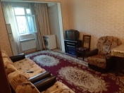 İcarəyə verilir 2 otaqlı 40 m2 köhnə tikili 3 mkr