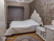 Satılır 3 otaqlı 90 m2 köhnə tikili 9 mkr