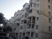 Satılır 2 otaqlı 42 m2 köhnə tikili Elmlər Akademiyası m.