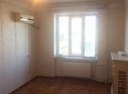 Satılır 4 otaqlı 100 m2 köhnə tikili Elmlər Akademiyası m.