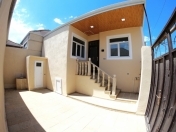 Satılır 3 otaqlı 100 m2 həyət evi Binəqədi