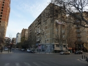 Satılır 3 otaqlı 80 m2 köhnə tikili Tibb Universiteti