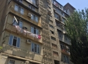 Satılır 4 otaqlı 120 m2 köhnə tikili 9 mkr