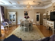 Satılır 6 otaqlı 255 m2 yeni tikili Xalqlar Dostluğu m.