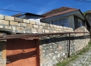 Satılır 3 otaqlı 53 m2 həyət evi Şəki