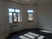 Satılır 4 otaqlı 125 m2 yeni tikili Xırdalan