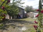 İcarəyə verilir 3 otaqlı 200 m2 həyət evi Şəki