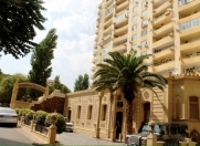 Satılır 4 otaqlı 176 m2 yeni tikili 28 May m.