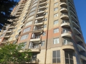 Satılır 2 otaqlı 60 m2 yeni tikili Elmlər Akademiyası m.