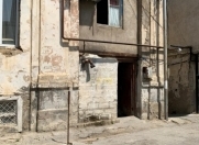 İcarəyə verilir 1 otaqlı 14 m2 köhnə tikili Nizami m.