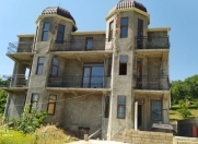 İcarəyə verilir 5 otaqlı 200 m2 villa Quba