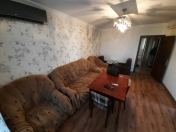 İcarəyə verilir 3 otaqlı 90 m2 köhnə tikili Qara Qarayev m.