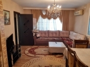 Satılır 4 otaqlı 90 m2 köhnə tikili Elmlər Akademiyası m.