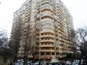 Satılır 3 otaqlı 170 m2 yeni tikili Caspian Plaza
