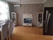 Satılır 5 otaqlı 158 m2 həyət evi Alatava 2
