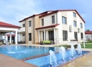 Satılır 10 otaqlı 700 m2 villa Novxanı