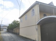 Satılır 4 otaqlı 147 m2 həyət evi Şəki