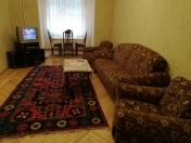 İcarəyə verilir 3 otaqlı 100 m2 köhnə tikili Asan Xidmət-3