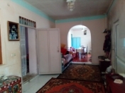 Satılır 3 otaqlı 140 m2 həyət evi Saray