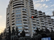 Satılır 4 otaqlı 170 m2 yeni tikili Azadlıq prospekti m.