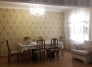 Satılır 5 otaqlı 130 m2 köhnə tikili İnşaatçılar m.